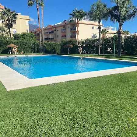 Central Estepona 3 Bed Apt With Pool And Parking Exterior photo