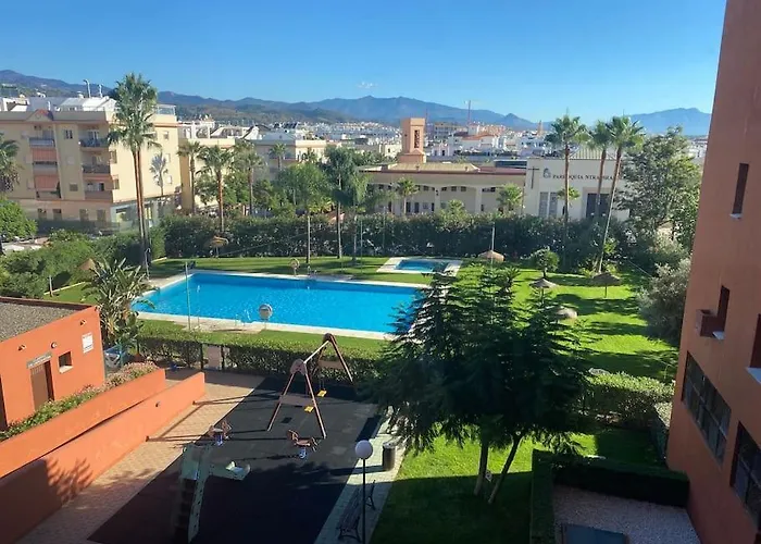 Central Estepona 3 Bed Apt With Pool And Parking