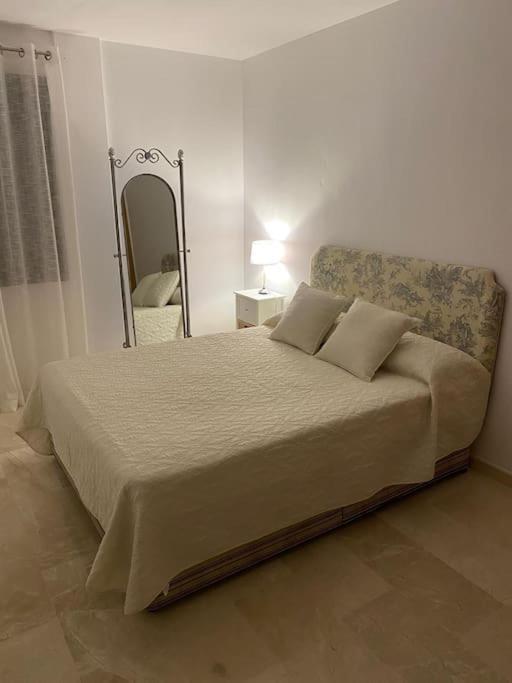 Apartment 3 Bed With Pool And Parking Estepona
