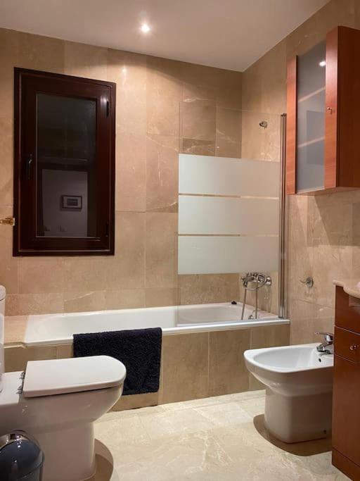 Appartement 3 Bed With Pool And Parking Estepona