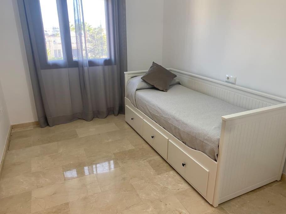 3 Bed With Pool And Parking Appartement *